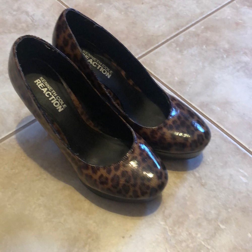 Kenneth Cole Reaction Cheetah print heels . - Picture 1 of 12